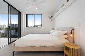 1 bedroom, desk, iron/ironing board, WiFi