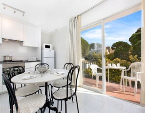 Apartment | Dining - Apartment for 6 Persons in Costa Brava (Palafrugell)
