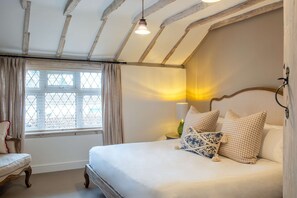 3 bedrooms, iron/ironing board, travel cot, WiFi