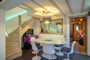 Dining - Purple Poppy Cottage (Burton Joyce)