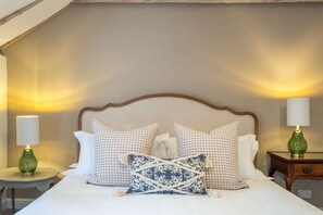 3 bedrooms, iron/ironing board, travel crib, WiFi