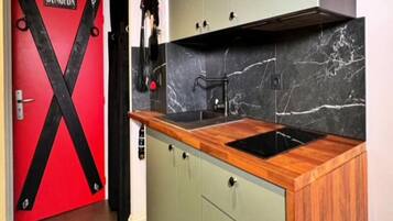 Fridge, microwave, cookware/dishes/utensils