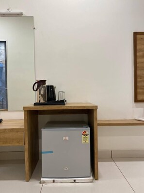 Luxury Suite | 1 bedroom, desk, laptop workspace, free WiFi