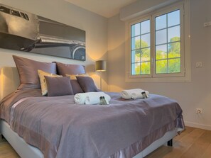 2 bedrooms, iron/ironing board, free WiFi