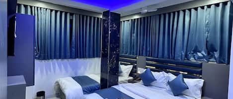 Free WiFi, bed sheets