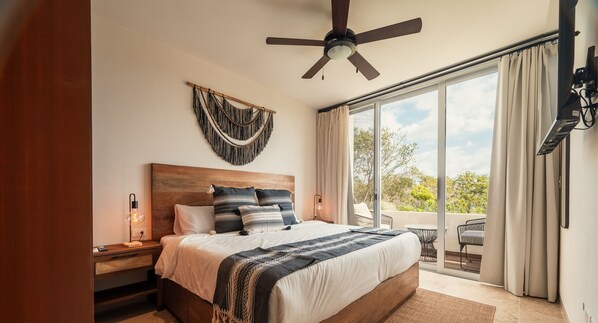 2 bedrooms, in-room safe, iron/ironing board, free WiFi