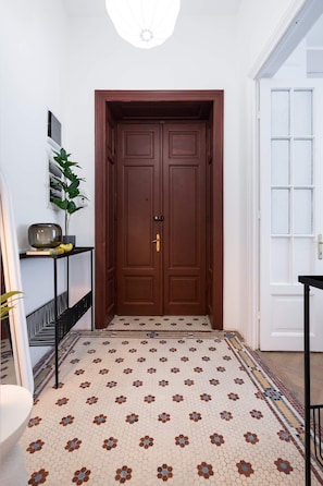 Luxury Apartment, 3 Bedrooms, Balcony, City View | Living area