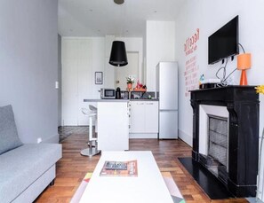 Living room - Le Jaures T2 Fully Equipped Balcony Wifi (Grenoble)