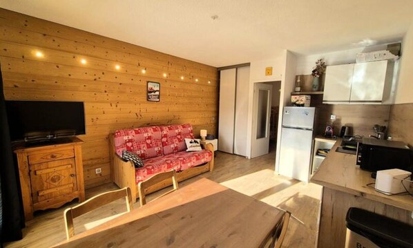 Living area - Apartments for 4 People (Les Deserts)