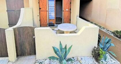 Houses & Villas for 4 People