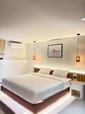 5 bedrooms, iron/ironing board, WiFi - Luxurious 5-bedroom villa with WiFi, AC in soothing Rassada (rassada)