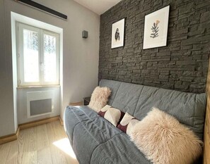 Living area - 3 Rooms for 6 People (Les Deux Alpes)