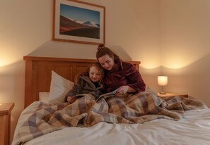 4 bedrooms, WiFi, bed sheets, wheelchair access