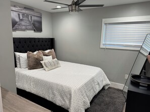 1 bedroom, in-room safe, desk, iron/ironing board