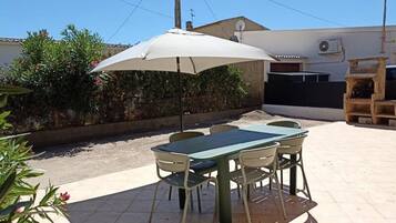 Khu ẩm thực ngoài trời