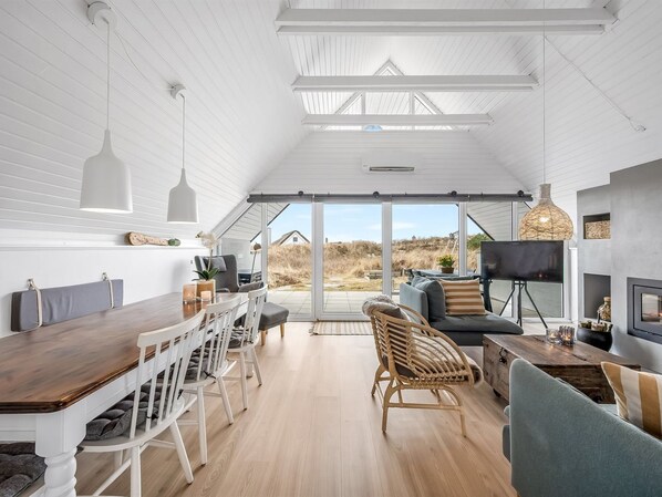 TV, fireplace, foosball - "Jelisaveta" - 500m from the sea by Interhome (Ringkøbing)