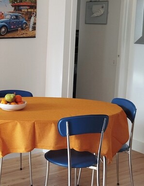 Dining - Close to the sea, south facing (Cabourg)