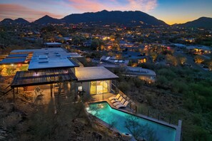 Pool - Panoramic Views, Private Pool, Patio Lounge w/ Firepit | Royal Palm by AvantStay (Paradise Valley)