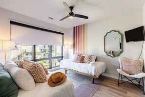 2 Schlafzimmer, Reisekinderbett, kostenloses WLAN, Bettwäsche
