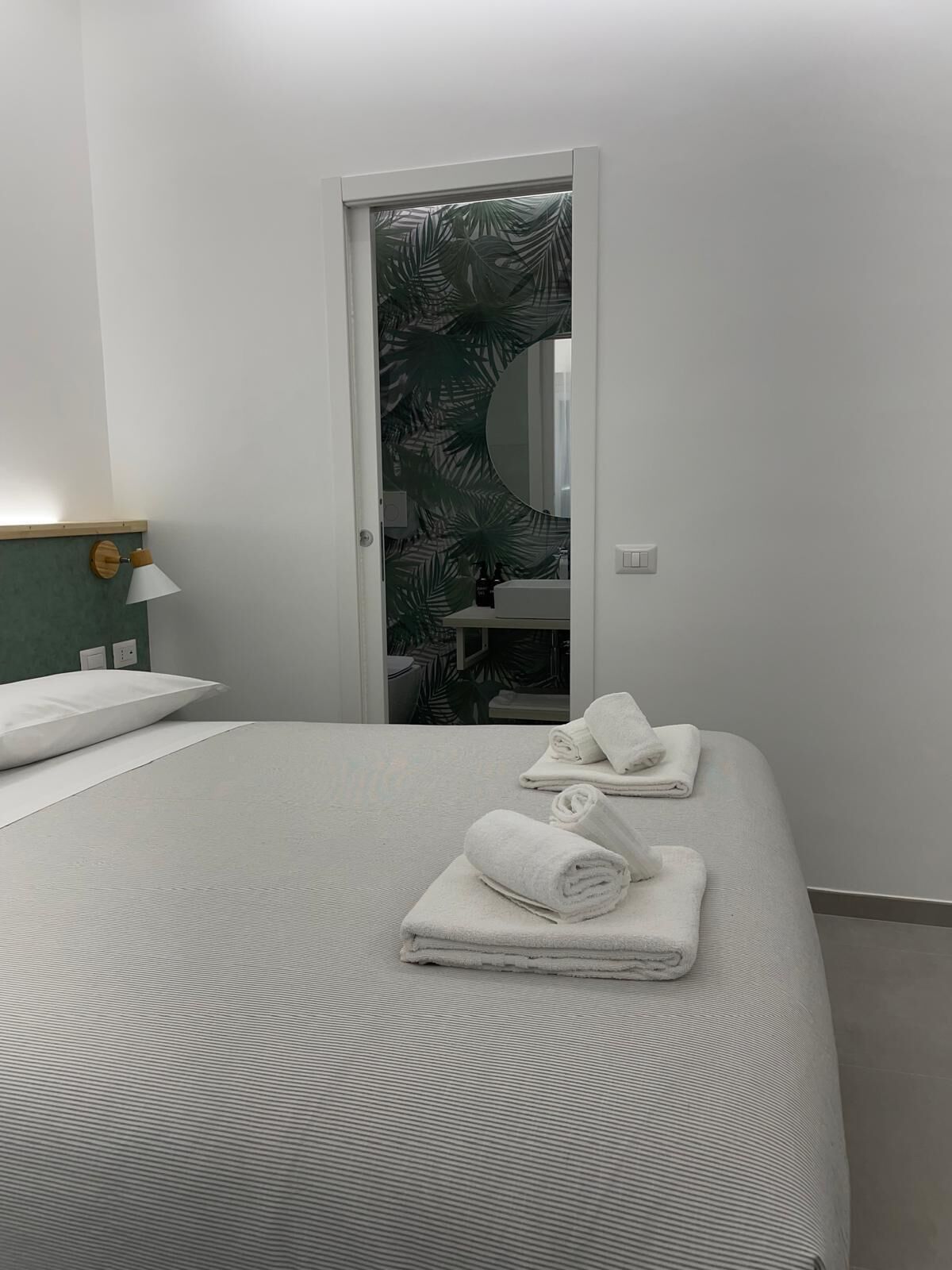 3 camere, Wi-Fi gratuito, lenzuola