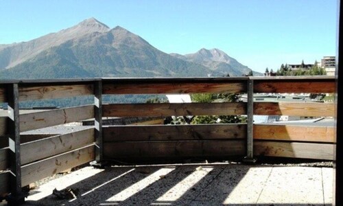 3 Rooms for 8 People