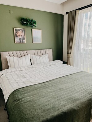 コンフォート コンドミニアム バルコニー ガーデンビュー | 1 室のベッドルーム、アイロン / アイロン台