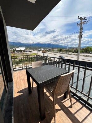 ファミリー コンドミニアム バルコニー カナルビュー | 1 室のベッドルーム、アイロン / アイロン台