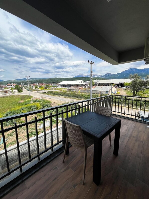 Comfort Condo, Balcony, Garden View