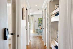 1 多间卧室、WiFi