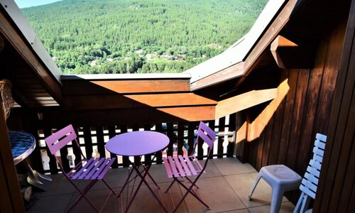 Charming Duplex of With Valley View