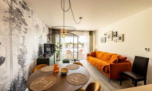 3 Rooms for 4 People