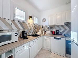 Fridge, microwave, oven, dishwasher