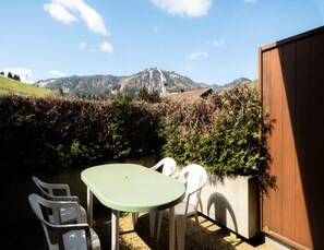 Outdoor dining - Alcyon Residence (La Clusaz)