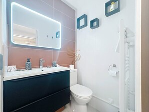 Hair dryer - Studio Coco`B, 4p, A/C, Wi-Fi, beach 500m, parking (Fréjus)