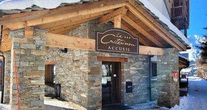 3 Rooms for 6 People