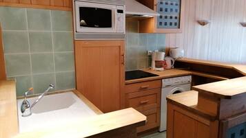 Fridge, microwave, dishwasher, toaster