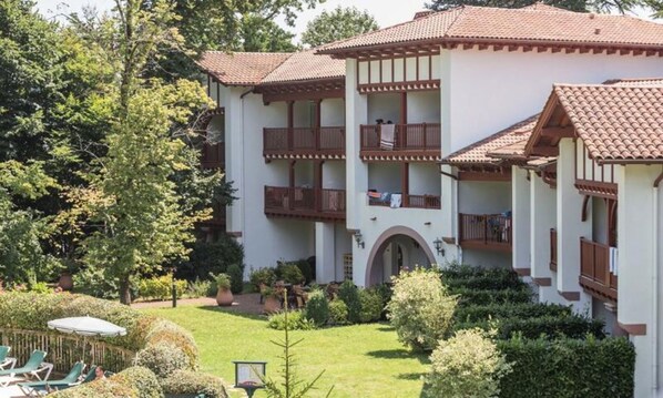 Property grounds - 3-room Apartment for 6 People - Selection (Uhart-Cize)