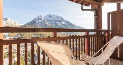 2 Rooms for 4 People