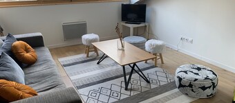 Lovely, warm, fully renovated apartment in the center of the village