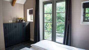 7 dormitoris i Internet