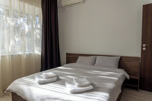 3 habitaciones, tabla de planchar con plancha y wifi gratis 