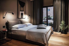 5 Schlafzimmer, BĂŒgeleisen/BĂŒgelbrett, Reisekinderbett, WLAN