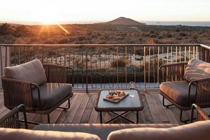 Property grounds - Villa Misto I, Spacious 5-bedroom villa with panoramic sea views, private pool & game room (Primošten)