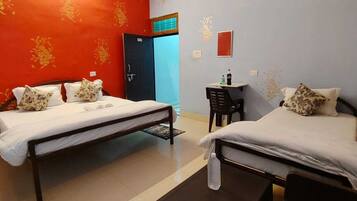 Classic Double Room | Free WiFi