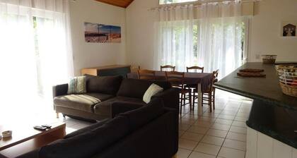 Houses & Villas for 6 People