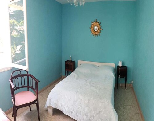 4 Rooms for 6 People