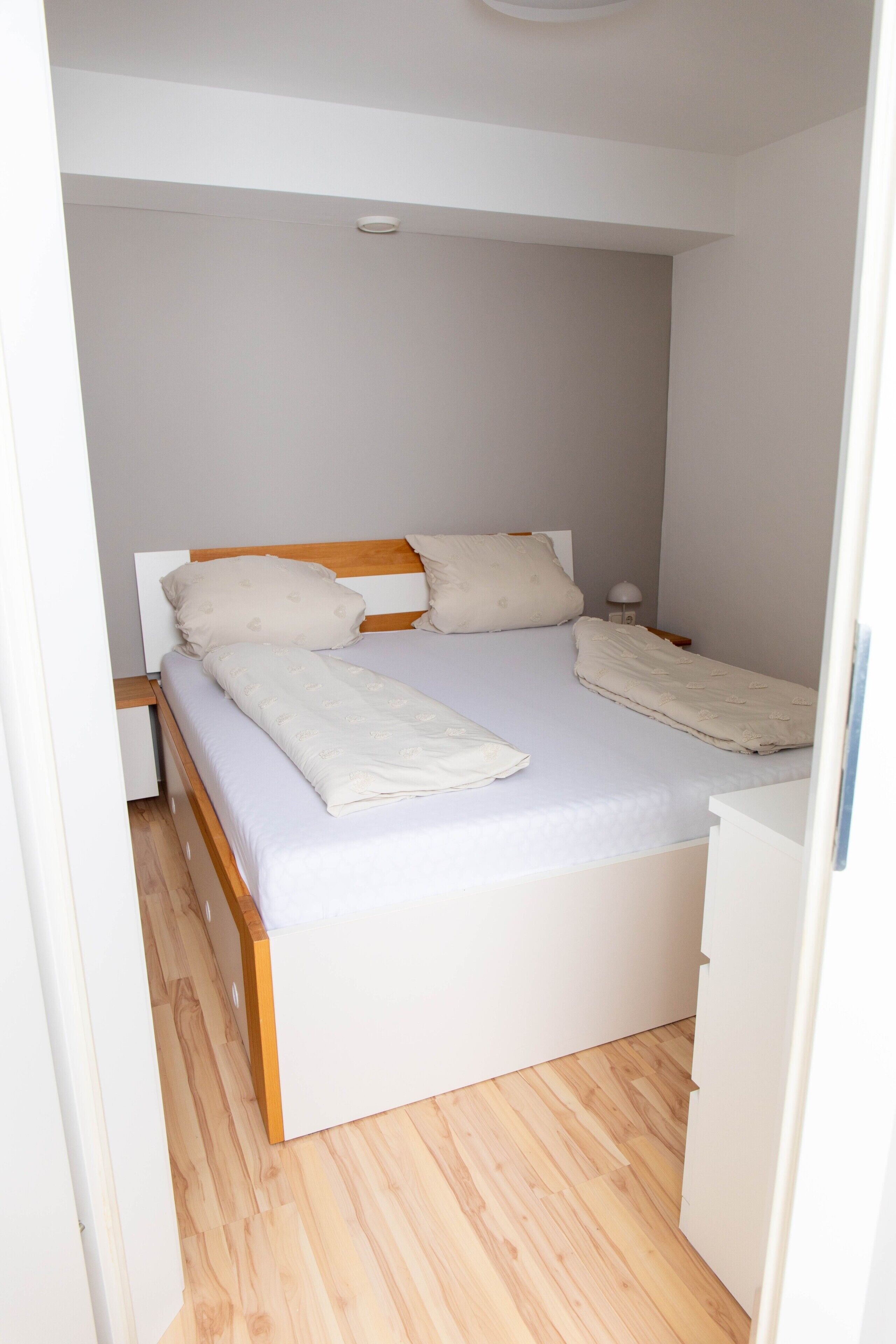 1 bedroom, free WiFi, bed sheets