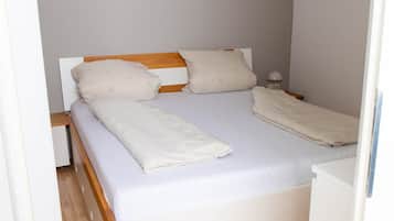 1 bedroom, free WiFi, bed sheets