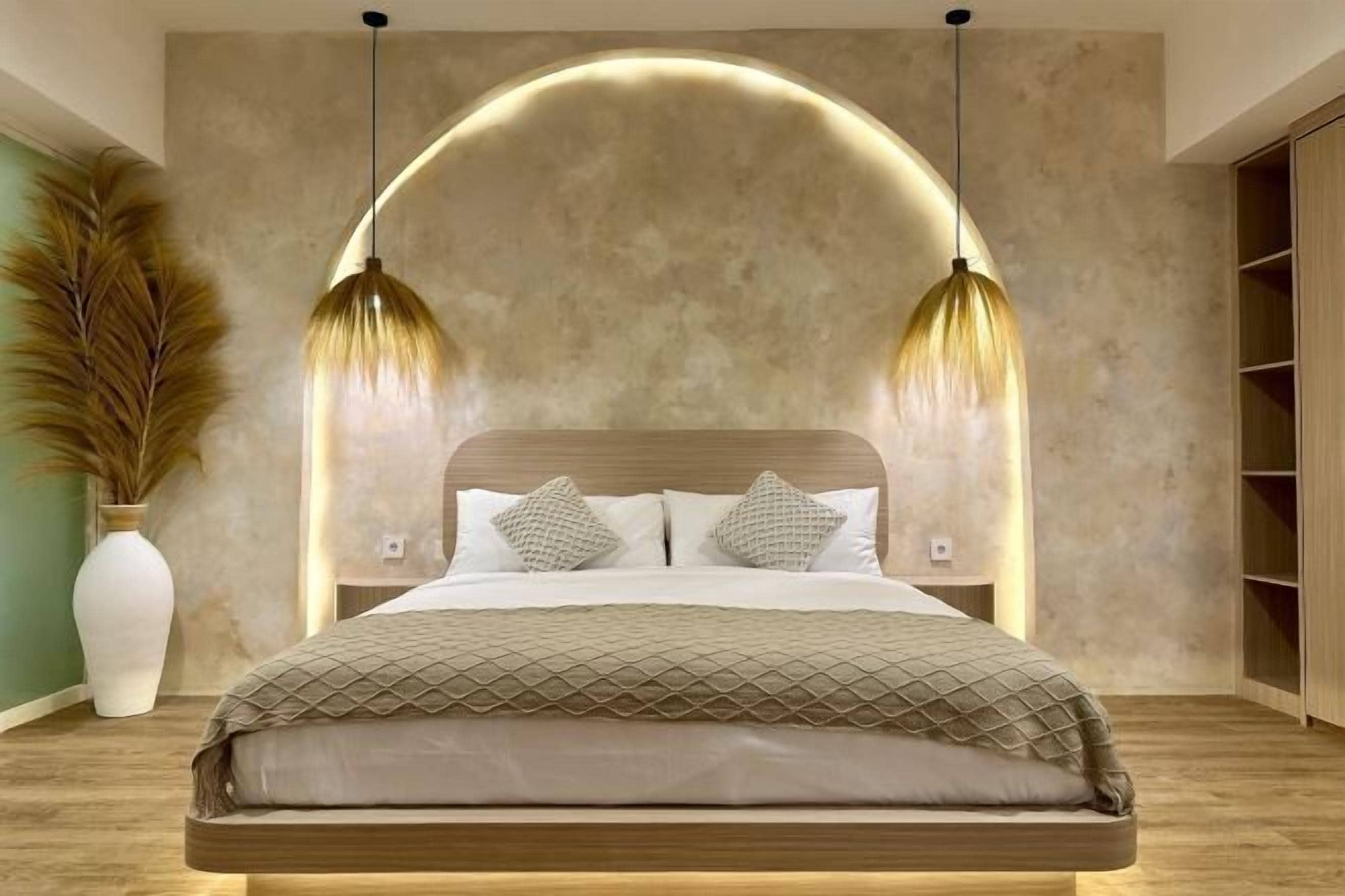 Allergitestet sengetøy, safe på rommet og skrivebord