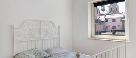 1 غرفة نوم ومكواة/لوح كي وواي فاي مجانًا وملاءات أسرّة